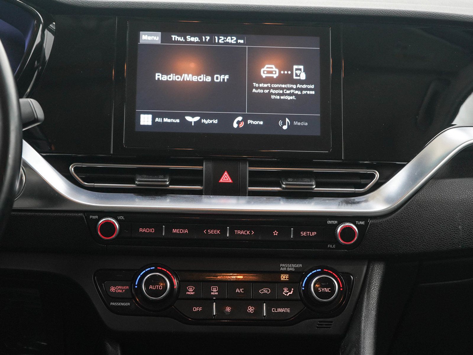 Used 2022 Kia Niro LXS FWD image 17
