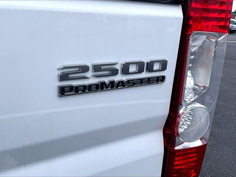 Used 2025 RAM ProMaster 2500 w/ U-Haul Equipment Group FWD image 8