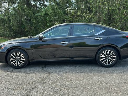 Certified 2023 Nissan Altima 2.5 SV w/ SV Premium Package image 28