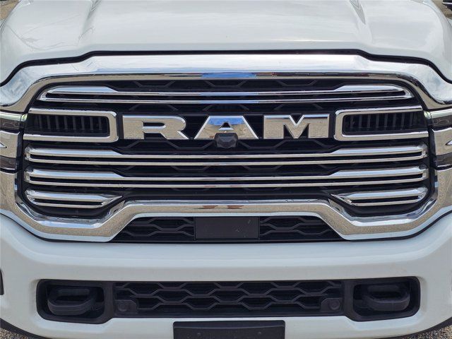 Used 2026 RAM 2500 Laramie AWD/4WD image 3