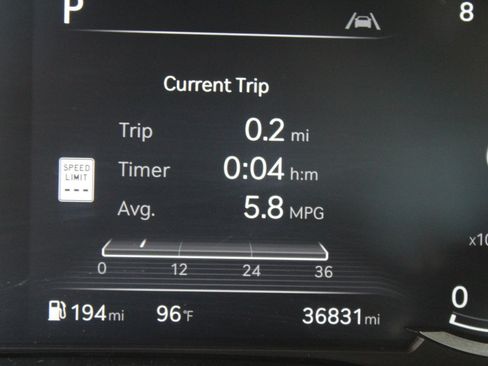 Used 2025 Genesis G70 2.5T RWD image 8