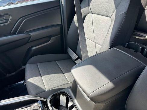 Used 2026 Chevrolet Colorado W/T image 18