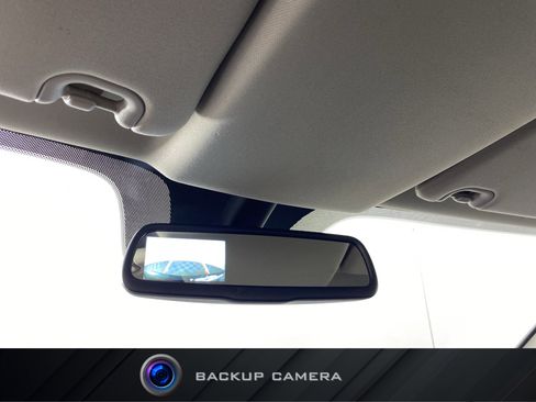 Used 2018 RAM 1500 Express image 2