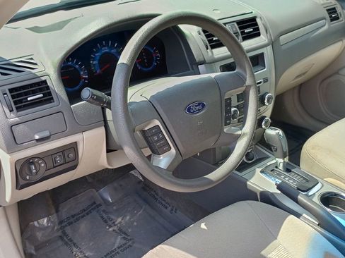 Used 2011 Ford Fusion SE FWD image 9