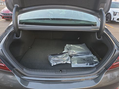 New 2026 Genesis G70 2.5T Prestige image 8