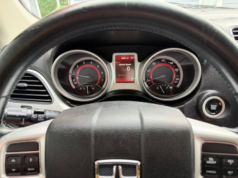 Used 2019 Dodge Journey SE w/ Premium Group FWD image 21