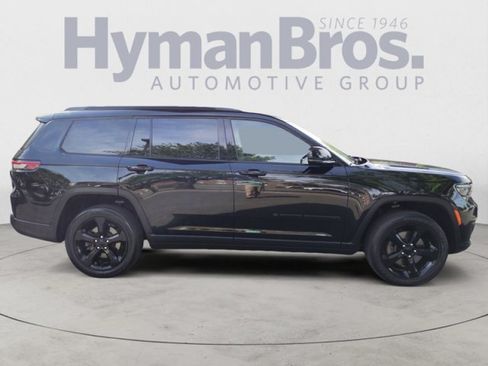 Used 2023 Jeep Grand Cherokee L Laredo AWD/4WD image 2