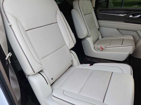 Certified 2021 GMC Yukon XL Denali AWD/4WD image 21