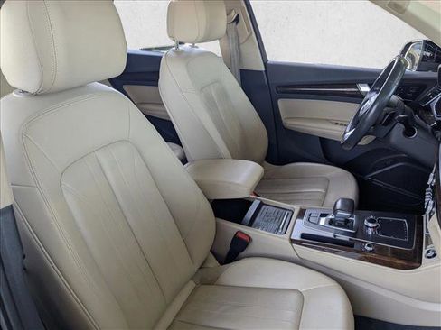 Used 2019 Audi Q5 2.0T Premium Plus w/ Premium Plus Package image 23