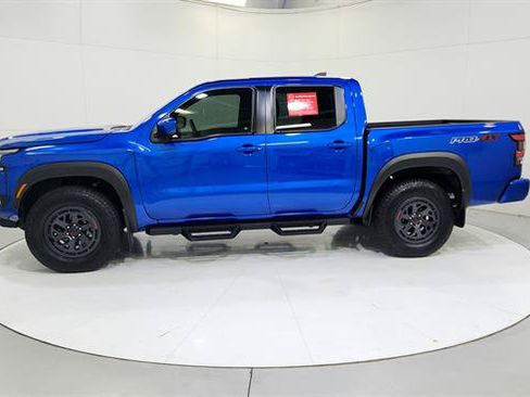 Used 2025 Nissan Frontier PRO-4X AWD/4WD image 5