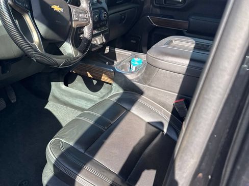 Used 2022 Chevrolet Silverado 2500 High Country w/ Z71 Off-Road Package AWD/4WD image 3