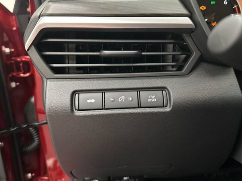 New 2026 Nissan Altima 2.5 SV AWD/4WD image 17