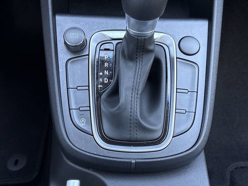 Used 2022 Hyundai Kona SEL FWD image 24