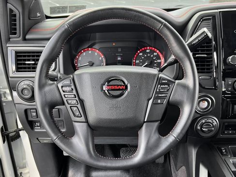 Used 2022 Nissan Titan PRO-4X w/ Pro-4x Convenience Package image 22