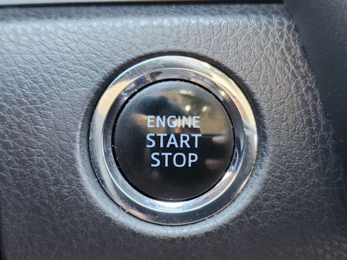 Used 2018 Toyota Camry XSE image 40