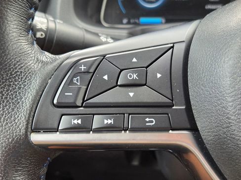 Used 2021 Nissan Leaf SV FWD image 23