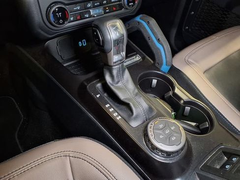 Used 2024 Ford Bronco Wildtrak AWD/4WD image 9