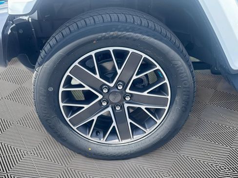 Certified 2023 Jeep Wrangler Unlimited Sahara AWD/4WD image 34