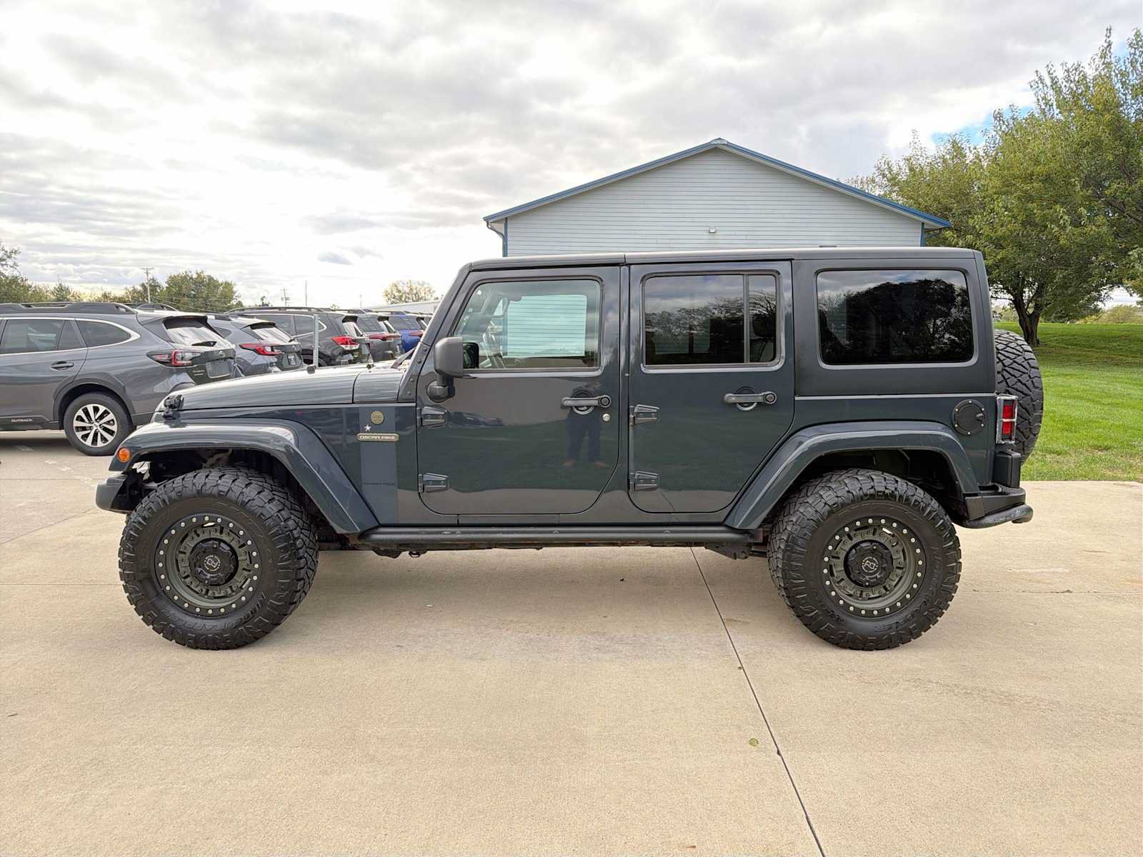 Used 2018 Jeep Wrangler Unlimited Sport AWD/4WD image 3