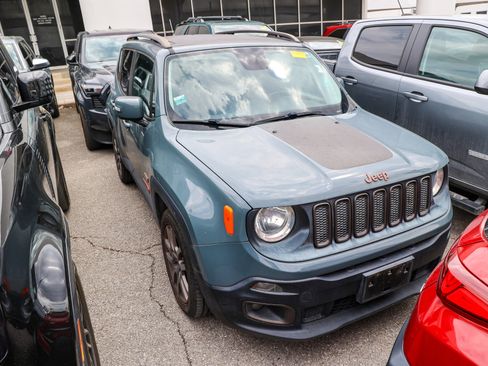 Used 2016 Jeep Renegade 75th Anniversary image 4