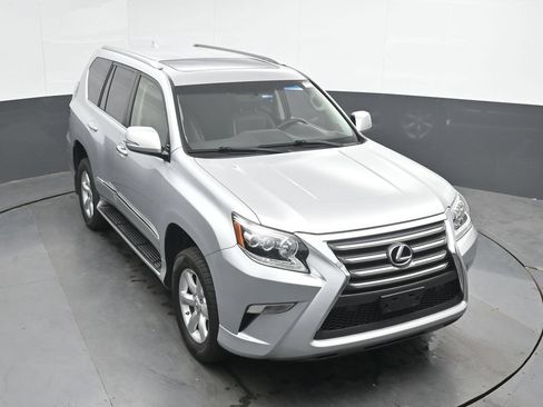 Used 2017 Lexus GX 460 w/ Navigation Package AWD/4WD image 25