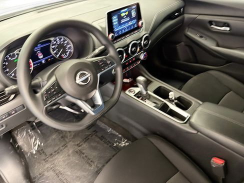 Used 2025 Nissan Sentra SV FWD image 7