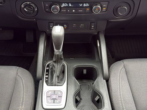 Used 2026 Nissan Frontier SV w/ SV Convenience Package AWD/4WD image 18