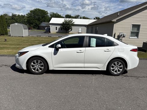 Certified 2024 Toyota Corolla LE FWD image 6
