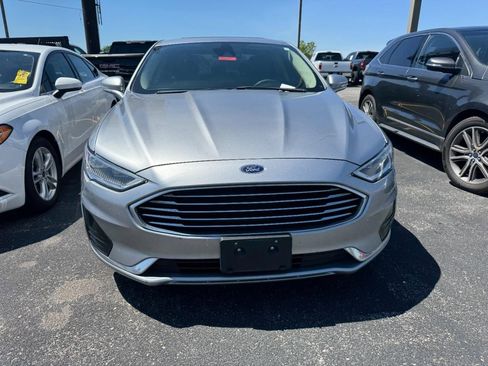 Used 2020 Ford Fusion SEL FWD image 3