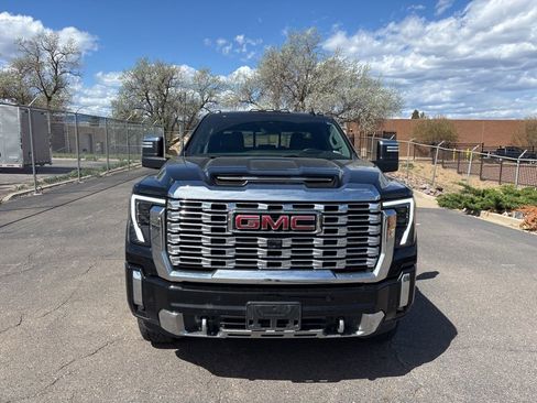 Used 2024 GMC Sierra 3500 Denali w/ Denali Reserve Package image 3