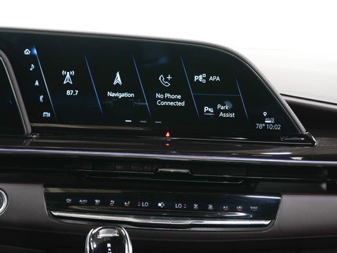 Used 2022 Cadillac Escalade Sport Platinum w/ Heavy-Duty Trailer Package AWD/4WD image 21