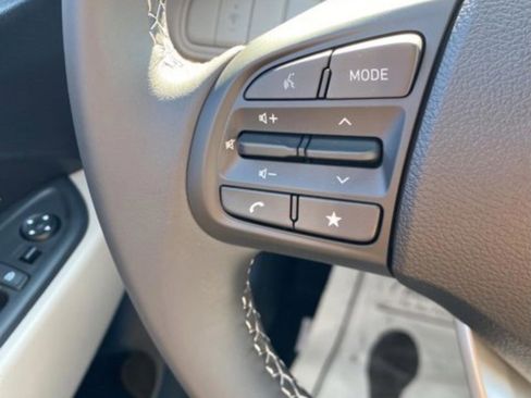 New 2026 Hyundai Venue SEL image 17