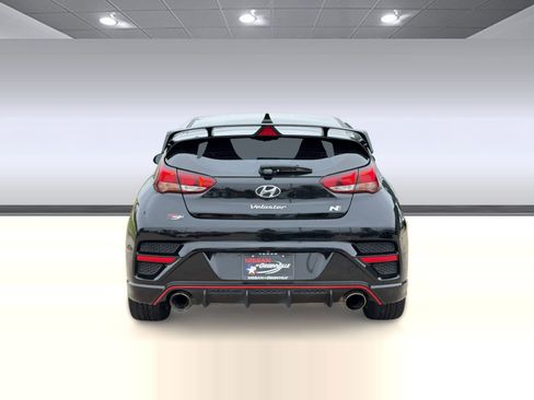 Used 2022 Hyundai Veloster N image 10