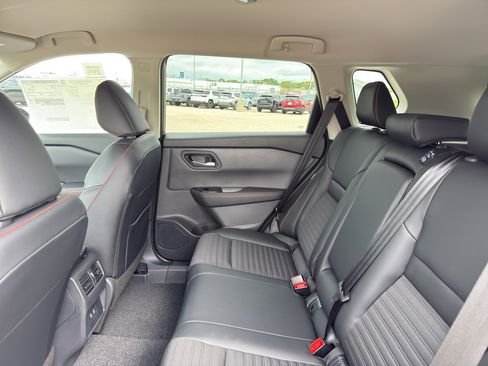 New 2026 Nissan Rogue SV AWD/4WD image 31