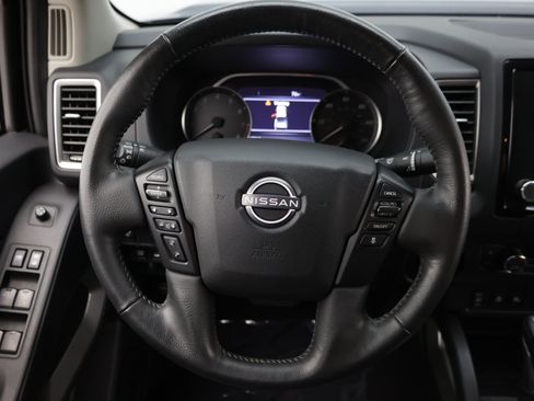 Used 2022 Nissan Frontier SV AWD/4WD image 28