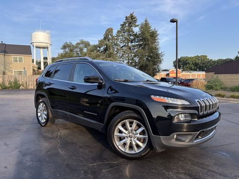 Used 2017 Jeep Cherokee Limited AWD/4WD image 11