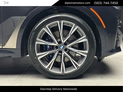 Used 2021 BMW X7 M50i image 44