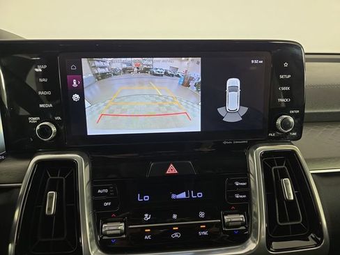 Used 2023 Kia Sorento SX AWD/4WD image 23