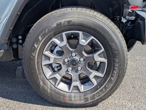 New 2026 Jeep Gladiator Sport AWD/4WD image 11