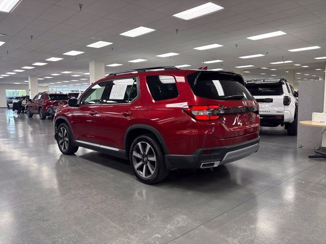Used 2024 Honda Pilot Touring image 5