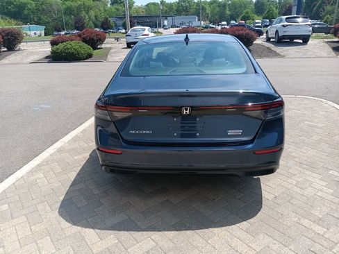 Used 2025 Honda Accord Touring image 5