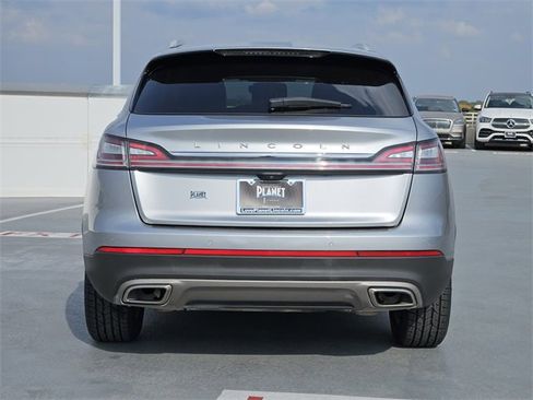 Certified 2021 Lincoln Nautilus Standard w/ Equipment Group 101A image 6