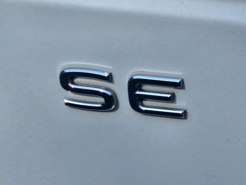 Used 2025 Volkswagen Atlas SE FWD image 31