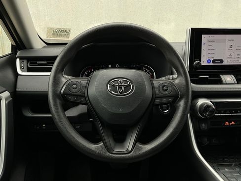 Used 2025 Toyota RAV4 XLE image 32