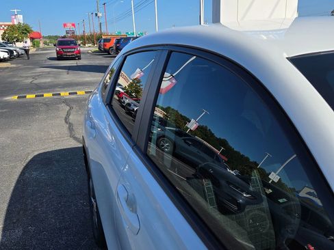 New 2026 Honda HR-V LX image 14