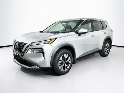 Used 2023 Nissan Rogue SV AWD/4WD image 3