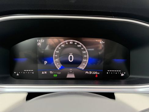 New 2026 Volkswagen Taos SE image 27