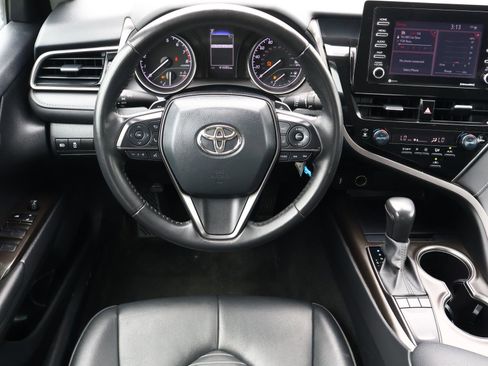 Used 2024 Toyota Camry SE FWD image 9