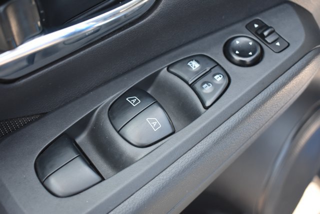 Used 2023 Nissan Kicks SV FWD image 13