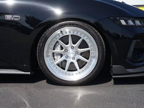 Used 2024 Ford Mustang GT RWD image 4